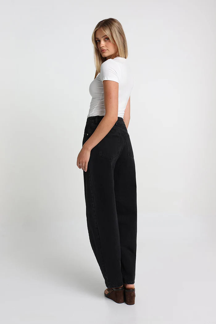 Cora Barrel Jean - Washed Black