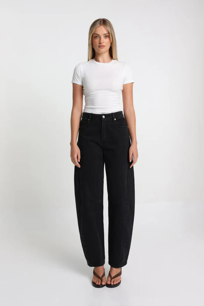 Cora Barrel Jean - Washed Black