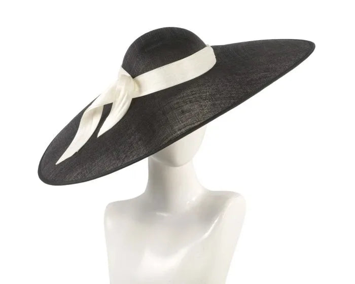 The Derby Hat Black & Cream