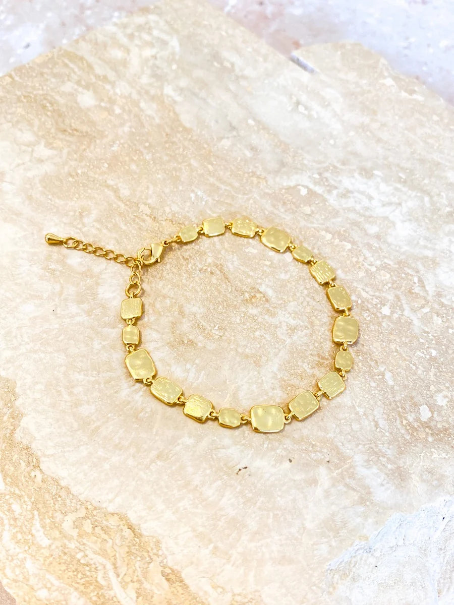 Multiverse Hammered Bracelet 18K Gold